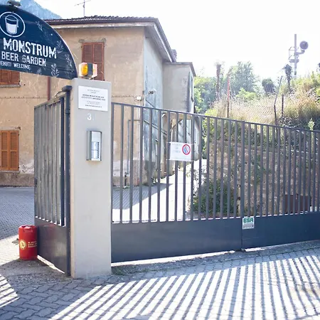 Apartment Large Apartment, Free Parking, River View Lecco