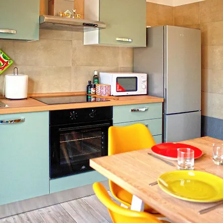 Apartment Large Apartment, Free Parking, River View Lecco